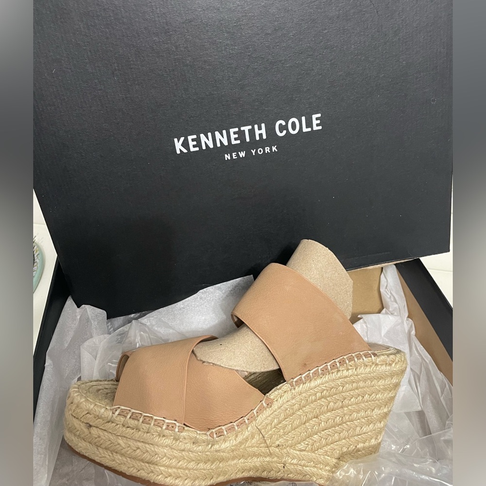 Kenneth Cole New York wedges, size 7 new in box
